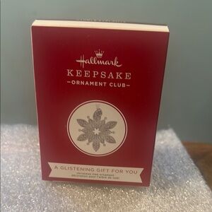 Hallmark Keepsake Ornament Club Red